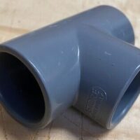 Thermoplastic equal pipe tee 1 in